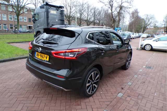 Nissan Qashqai (2017) thumbnail 8