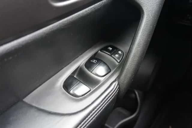 Nissan X-Trail (2016) thumbnail 23