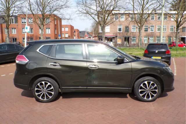 Nissan X-Trail (2016) thumbnail 7