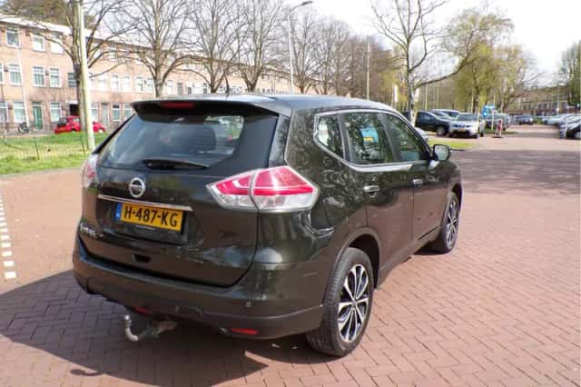 Nissan X-Trail (2016) thumbnail 8