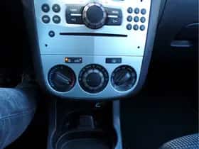 Opel Corsa (2013) thumbnail 17