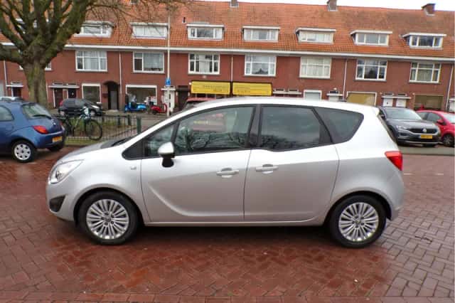 Opel Meriva (2013) thumbnail 2