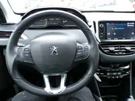 Peugeot 2008 (2019) thumbnail 16