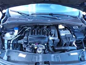 Peugeot 2008 (2017) thumbnail 13