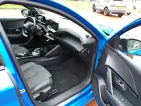 Peugeot 208 (2021) thumbnail 11