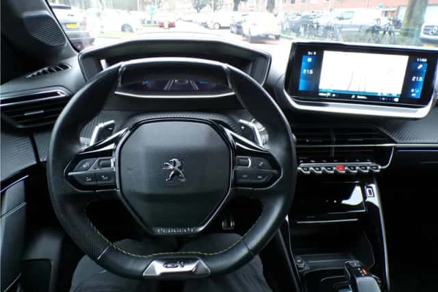 Peugeot 208 (2021) thumbnail 19