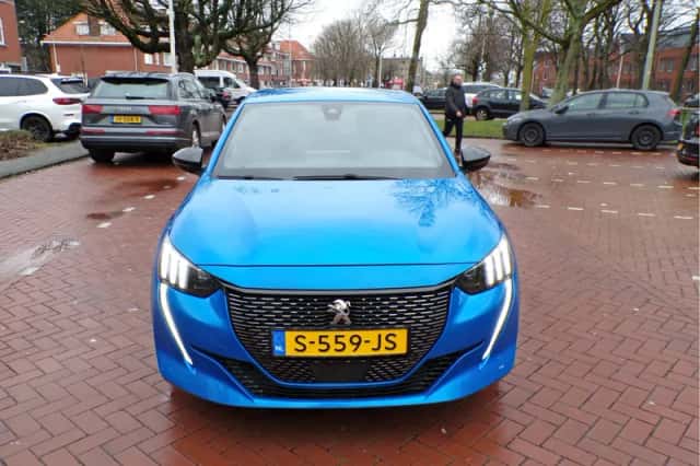 Peugeot 208 (2021) thumbnail 4