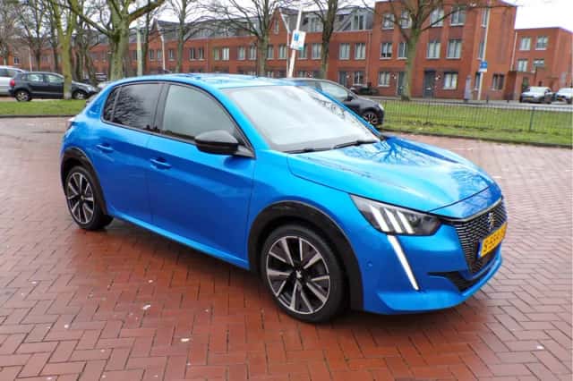 Peugeot 208 (2021) thumbnail 5