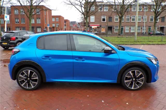 Peugeot 208 (2021) thumbnail 6