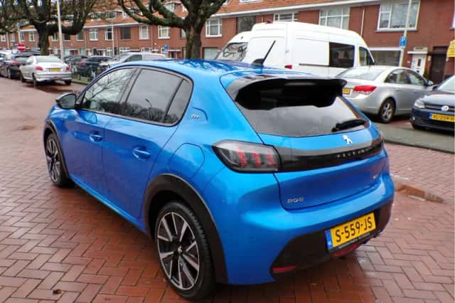 Peugeot 208 (2021) thumbnail 9