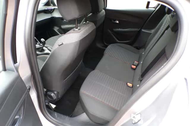 Peugeot 208 (2022) thumbnail 11