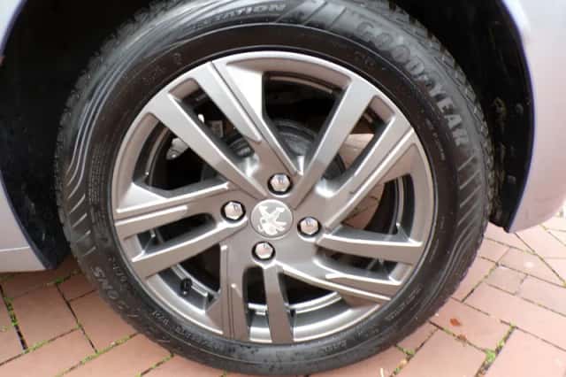 Peugeot 208 (2022) thumbnail 17