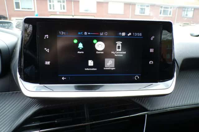 Peugeot 208 (2022) thumbnail 21