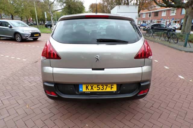 Peugeot 3008 (2016) thumbnail 7