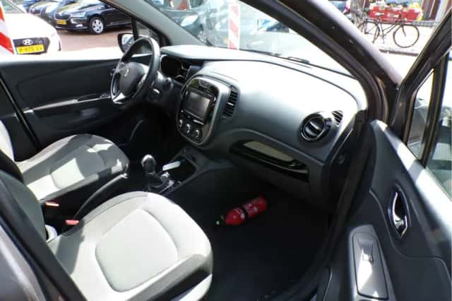 Renault Captur (2017) thumbnail 14