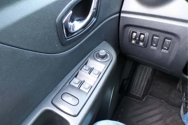 Renault Captur (2017) thumbnail 17