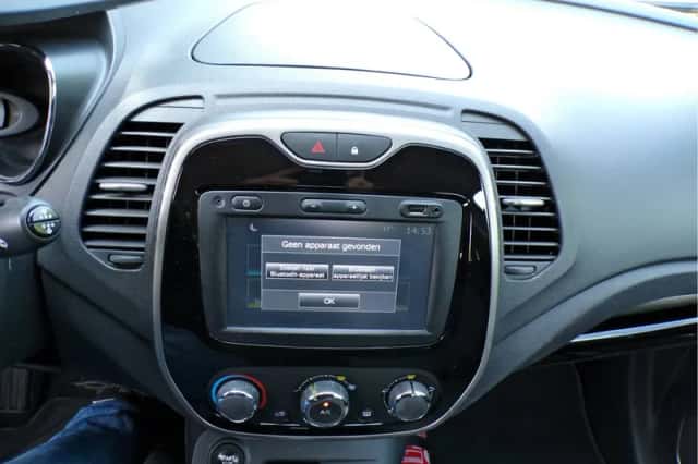 Renault Captur (2017) thumbnail 22