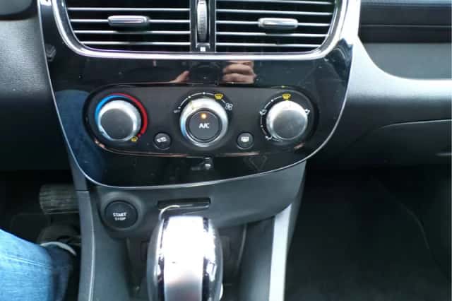 Renault Clio (2018) thumbnail 21