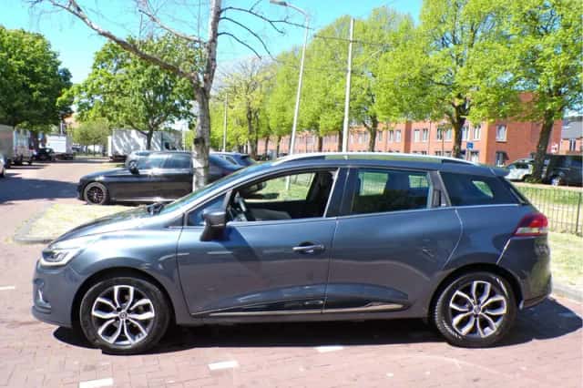 Renault Clio (2017) thumbnail 2
