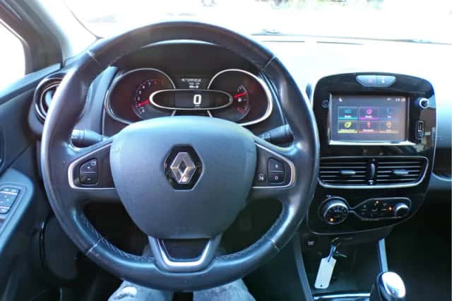 Renault Clio (2017) thumbnail 16