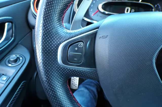 Renault Clio (2013) thumbnail 21