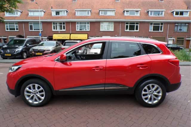 Renault Kadjar (2017) thumbnail 2