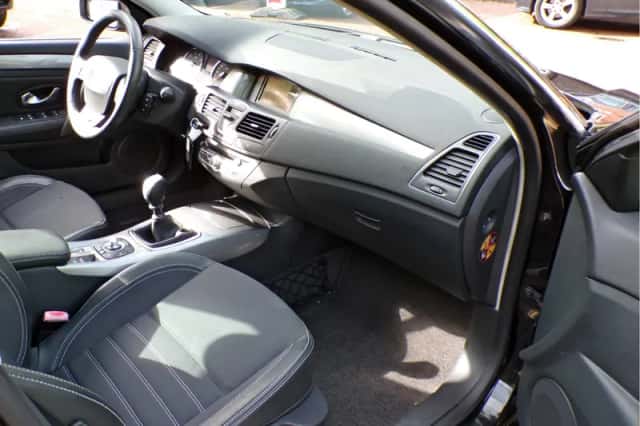 Renault Laguna (2012) thumbnail 14