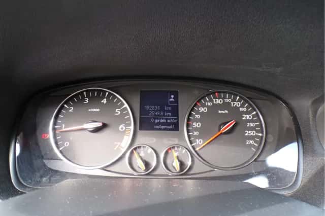 Renault Laguna (2012) thumbnail 17