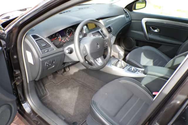 Renault Laguna (2012) thumbnail 3