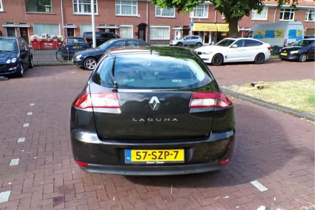 Renault Laguna (2012) thumbnail 9