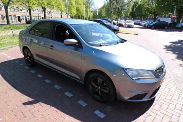 SEAT Toledo (2013) thumbnail 6