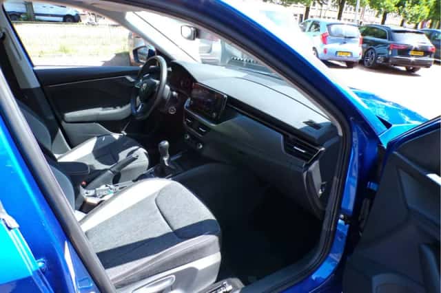 Škoda Kamiq (2019) thumbnail 15