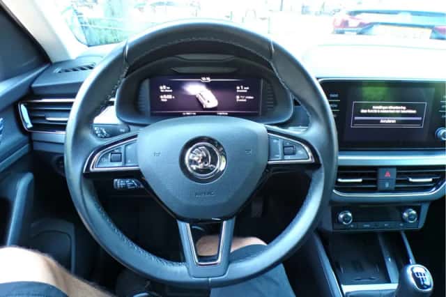 Škoda Kamiq (2019) thumbnail 17