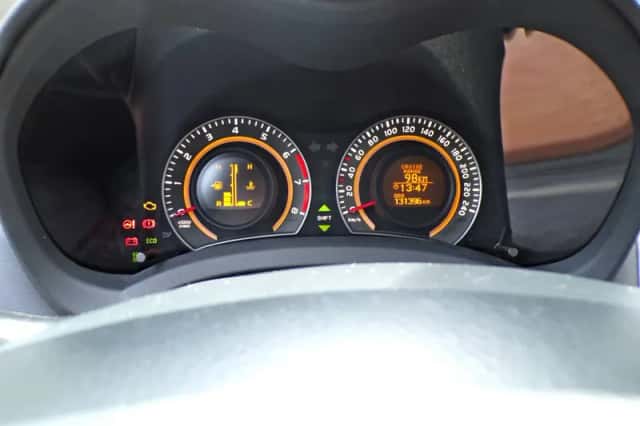 Toyota Auris (2011) thumbnail 13