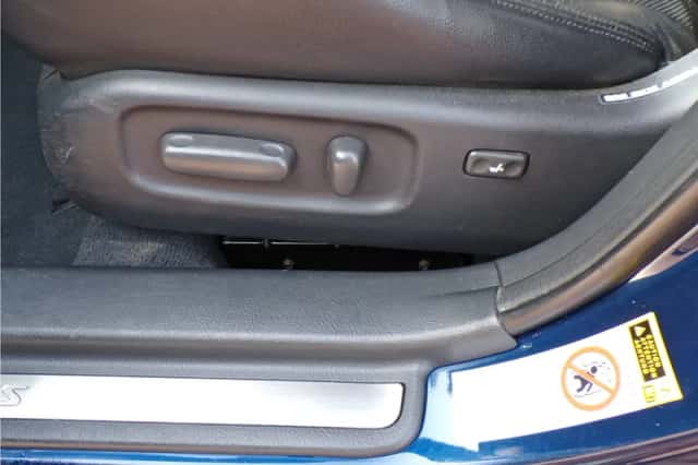 Toyota Avensis (2004) thumbnail 16
