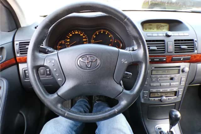 Toyota Avensis (2004) thumbnail 17