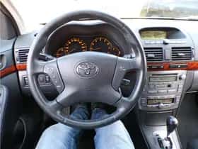 Toyota Avensis (2004) thumbnail 17