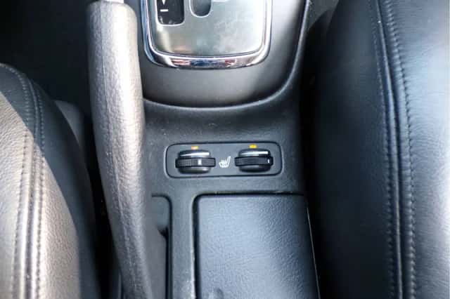 Toyota Avensis (2004) thumbnail 21