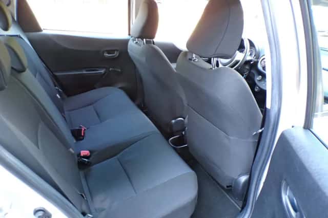 Toyota Yaris (2014) thumbnail 13