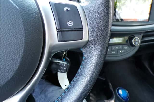 Toyota Yaris (2014) thumbnail 19