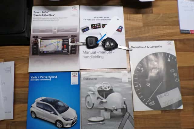 Toyota Yaris (2014) thumbnail 23