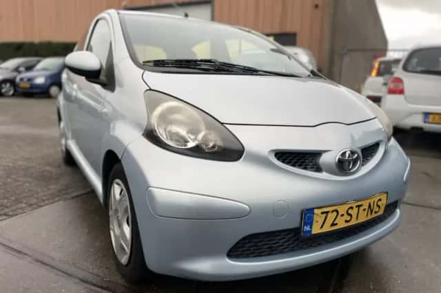 Toyota Aygo (2006) thumbnail 2