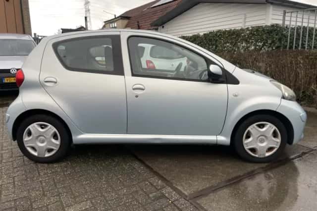 Toyota Aygo (2006) thumbnail 4