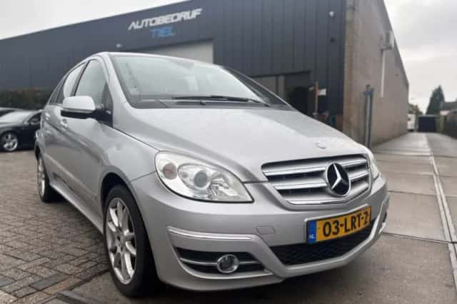 Mercedes-Benz B-Klasse (2010) thumbnail 2