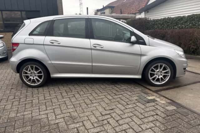 Mercedes-Benz B-Klasse (2010) thumbnail 4