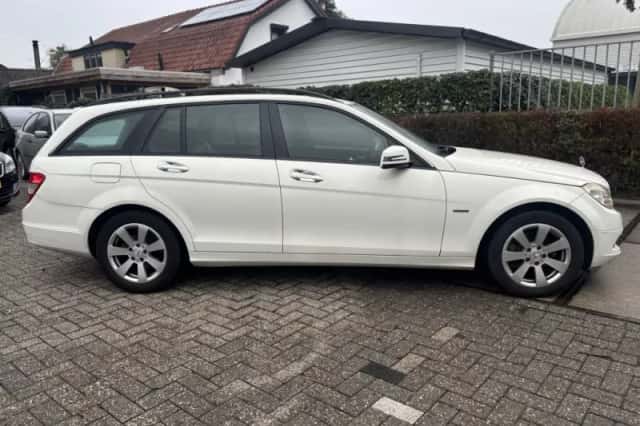 Mercedes-Benz C-Klasse (2009) thumbnail 3