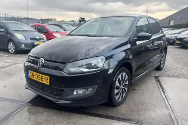 Volkswagen Polo (2015) thumbnail 1