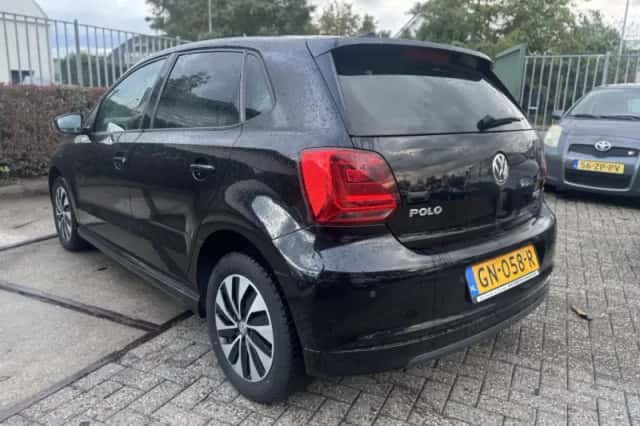 Volkswagen Polo (2015) thumbnail 5
