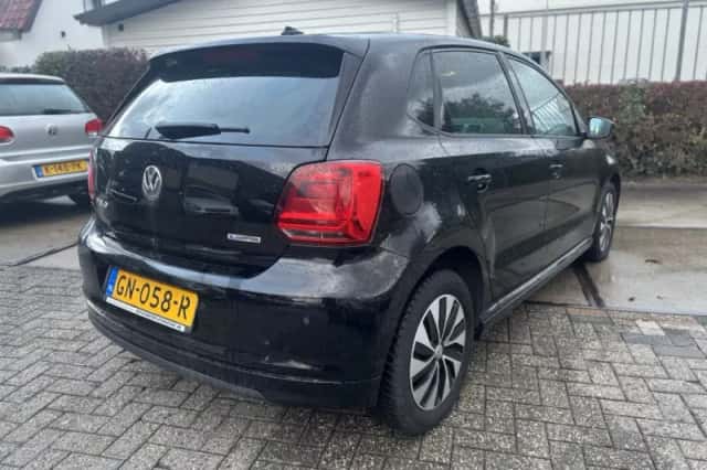 Volkswagen Polo (2015) thumbnail 6