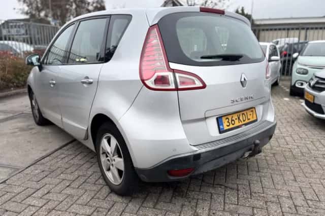 Renault Scénic (2009) thumbnail 5